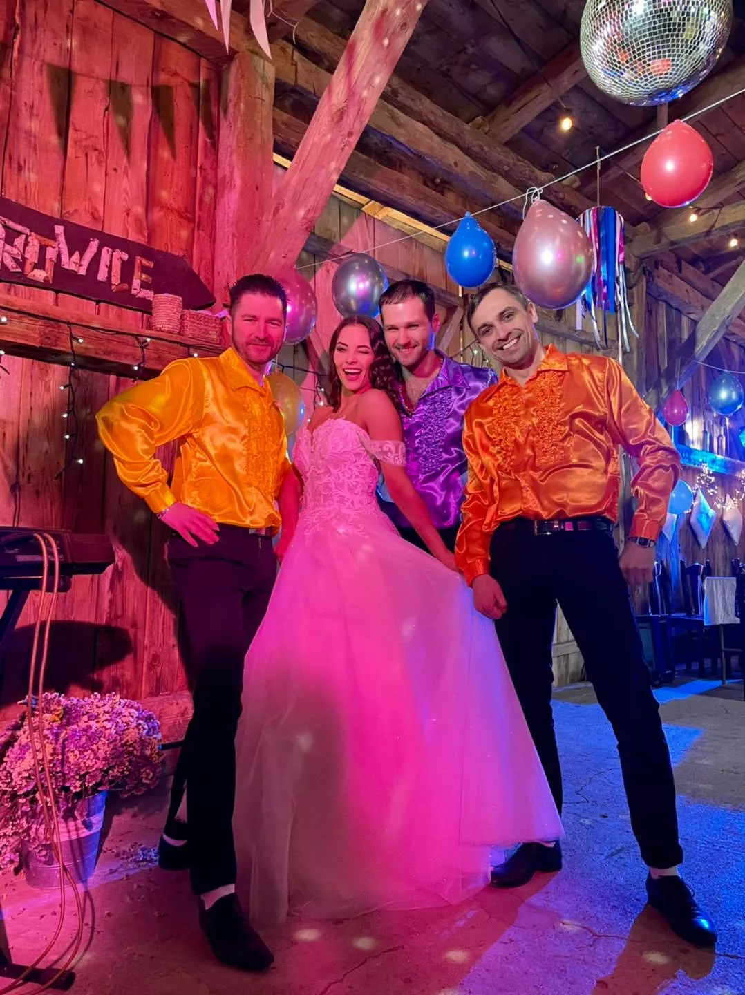 Weselna wpadka gwiazd disco polo! Artyści do współpracy zaprosili profesjonalistów! 